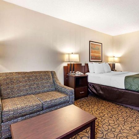 Quality Inn & Suites Escanaba North Exteriör bild