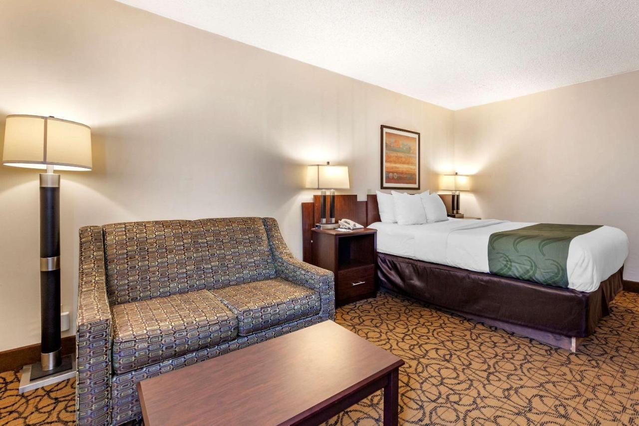 Quality Inn & Suites Escanaba North Exteriör bild