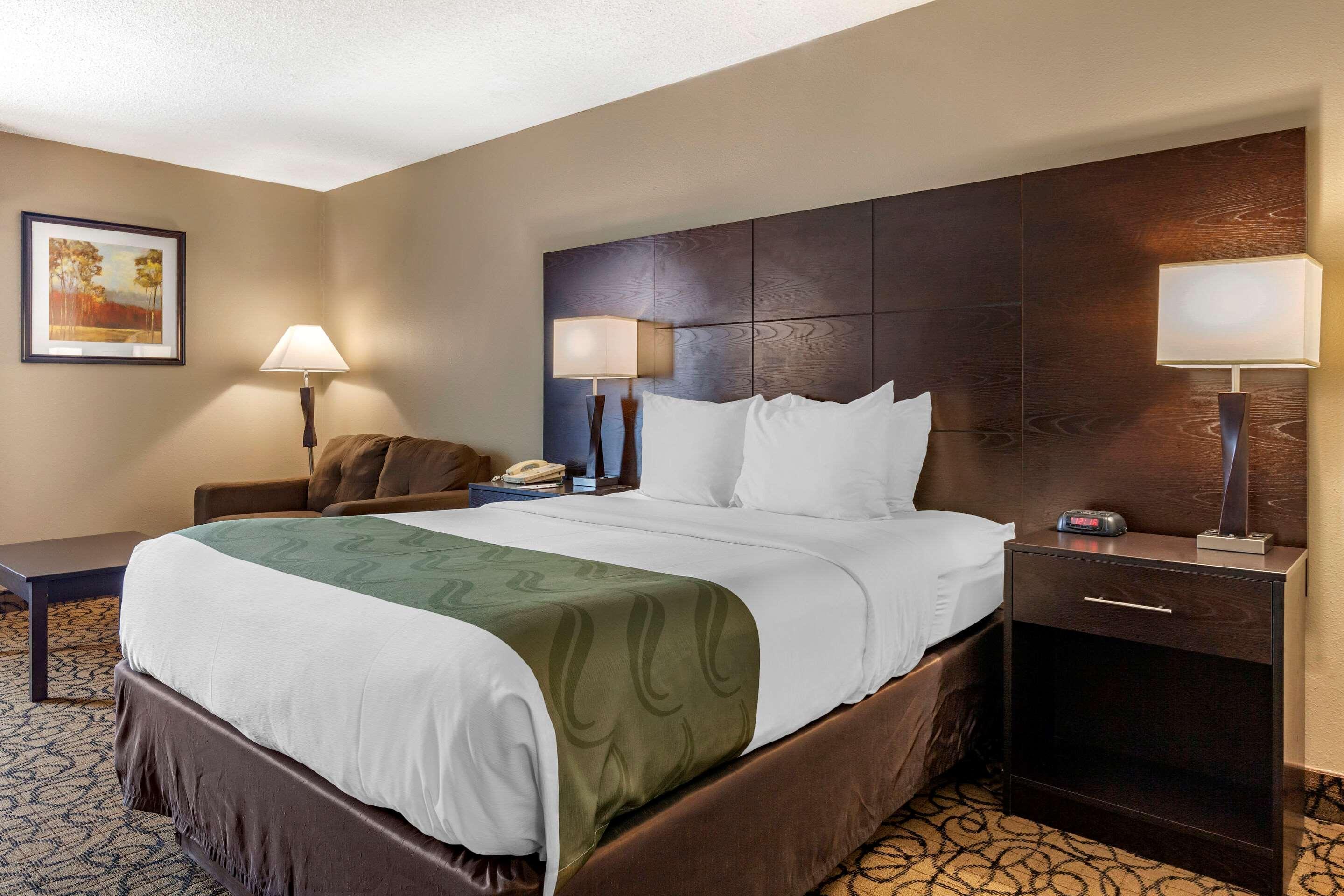Quality Inn & Suites Escanaba North Exteriör bild